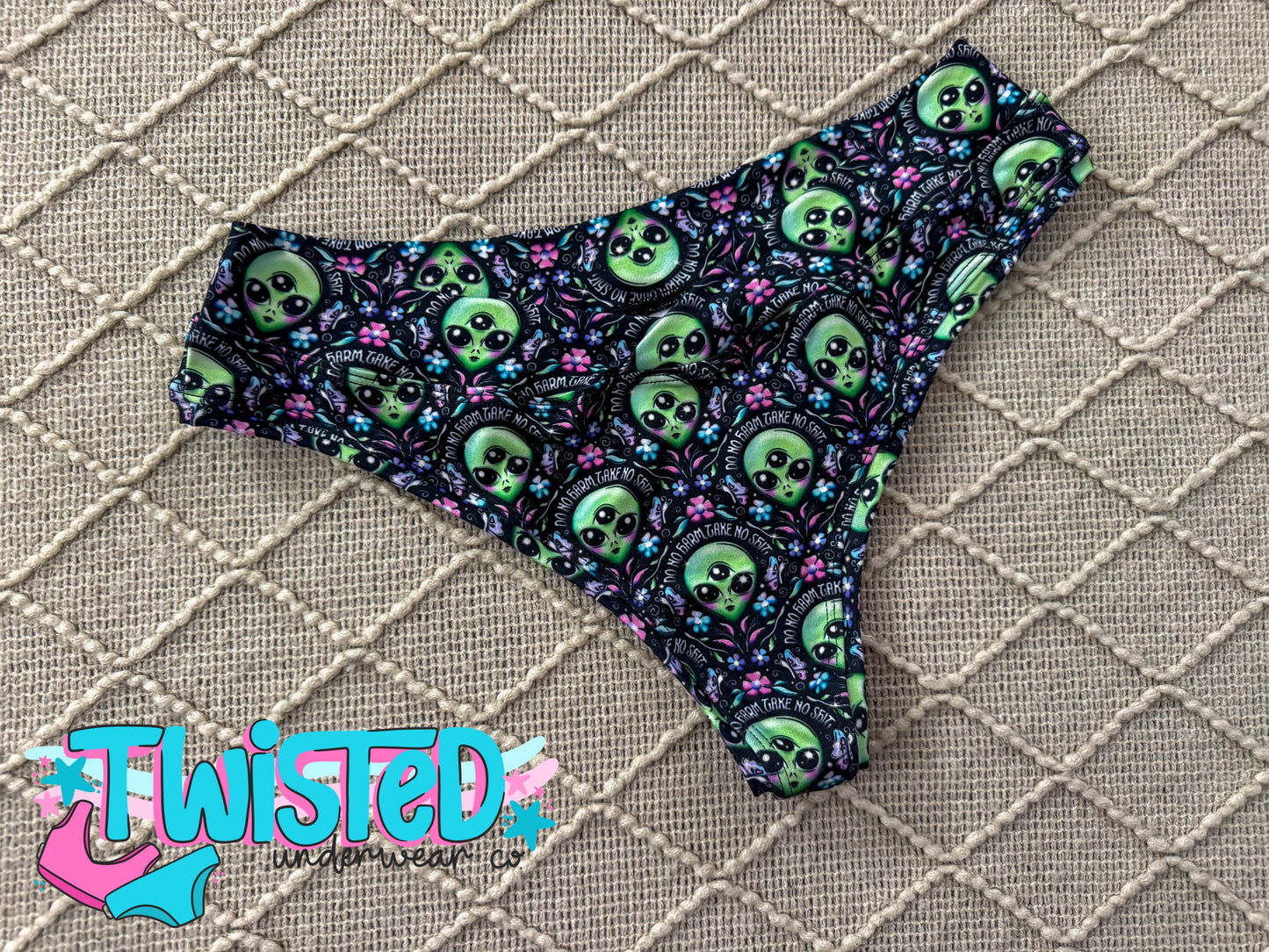 CROSS FRONT • THONG