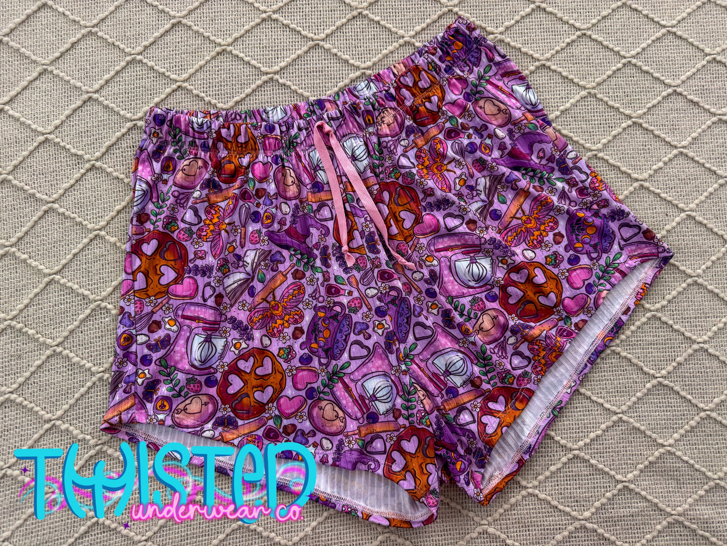 WITCHY BAKING: MED • LOUNGE SHORTS